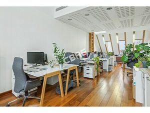 Location Local Professionnel 61m²