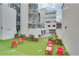 Location Local Professionnel 55m²