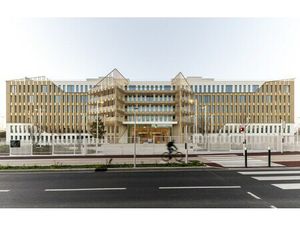 Location Local Professionnel 2 960m²