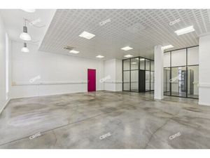 Location Local Professionnel 147m²