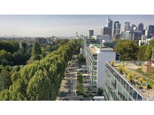 Location Local Professionnel 2 805m²