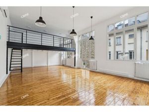 Location Local Professionnel 221m²