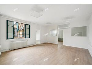 Location Local Professionnel 75m²