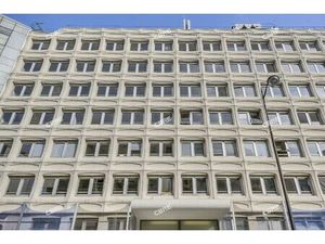 Location Local Professionnel 1 457m²