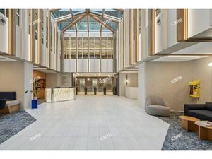 Location Local Professionnel 297m²