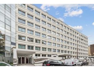 Location Local Professionnel 711m²