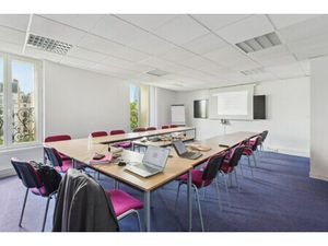 Location Local Professionnel 206m²