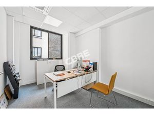 Location Local Professionnel 164m²