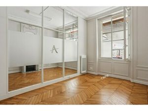 Location Local Professionnel 197m²