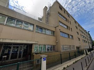 Location Local Professionnel 3 354m² PARIS 15ème