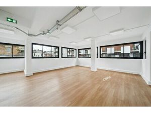 Location Local Professionnel 448m²