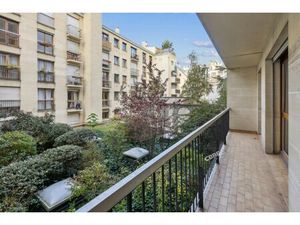 Location Local Professionnel 98m²