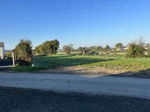 Vente terrain Courçon 17170 - 39000 € - Surface Privée