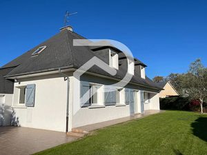 Vente maison 7 pièces 172 m² à Lons (64140)  393 000 €