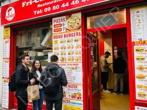 Murs Occupés Frichicks Pizza Paris 19