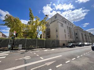 Location appartement 1 pièce  32.00m²  Reims