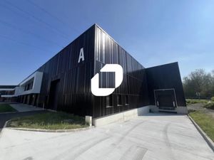 A VENDRE OU A LOUER  EMPLACEMENT IDEAL - BELLE VISIBILITE