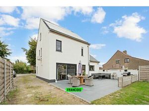 Huis te koop in Jabbeke met 4 slaapkamers