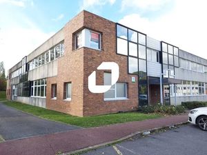 A LOUER  GRANDS PLATEAUX DE BUREAUX