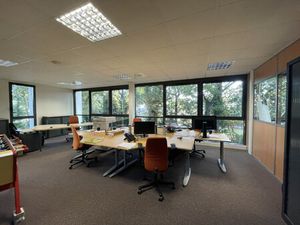 Location Local Professionnel 470m²