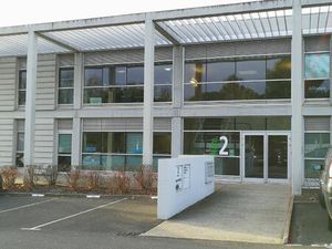 Location Local Professionnel 253m²