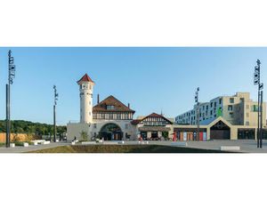 LOCAUX COMMERCIAUX AU COEUR DU CENTRE COMMERCIAL "PADDOCK" (ROMAINVILLE)