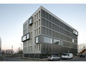 Location Local Professionnel 194m²