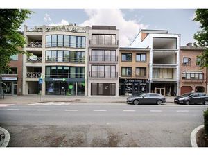 Huis te koop in Brasschaat met 7 slaapkamers