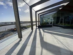 Location Local Professionnel 627m²