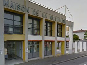 Location Local Professionnel 179m²