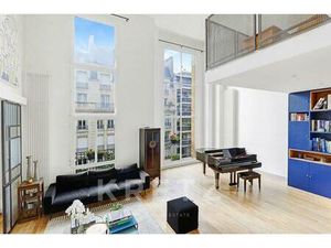 Duplex cathédrale aux volumes spectaculaires avec studio indepen