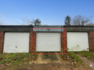 Garage à vendre à Rue Léopold Tombelle 45+ Marcinelle (VBD62745)