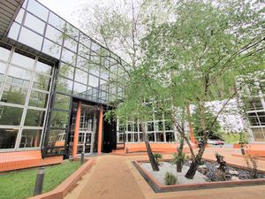 Location Local Professionnel 155m²