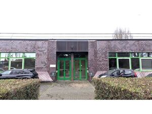 Location Local Professionnel 296m²