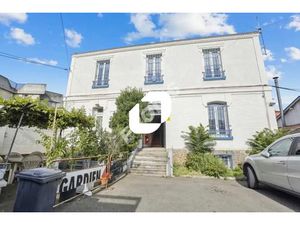 Proche A86 et transports