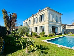 Vente maison 5 pièces 210 m² Saint-Sulpice-et-Cameyrac (33450)