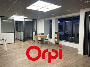 Vente commerce 71 m² La Verpillière (38290)
