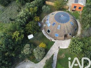 Vente Demeure d'exception Piscine à Saint-Quentin-la-Poterie (30700) : à vendre Piscine / 