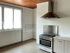 Vente immeuble 84 m² Noirétable (42440)