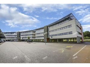 Achat Local Professionnel 1 879m²