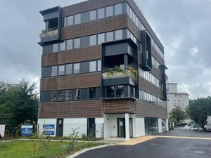 Achat Local Professionnel 742m²