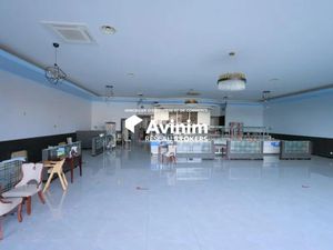 L'ISLE ADAM A LOUER LOCAL COMMERCIAL 353 M²