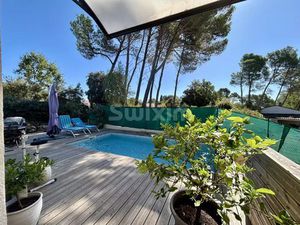 HAUT DE VILLA AVEC PISCINE