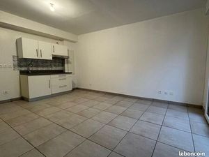 T2 vieux st Laurent du Var