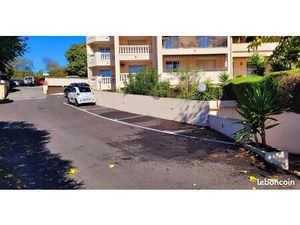 Place de parking extérieure voiture + 2 roues Résidence Fermée Le Tivoli des Fleurs Cannes