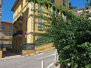 3 Pièces - Magnan  Bas Madeleine