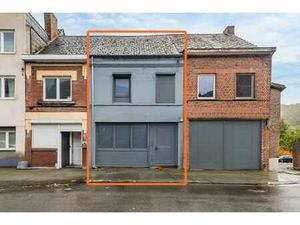 Maison 3 chambres avec entrepôt – À rafraîchir