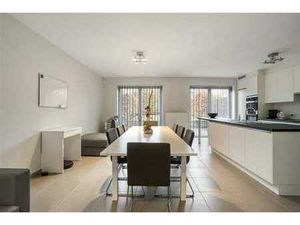 Maison récente 2-faç. (3 ch) avec jardin  garage et emplacem