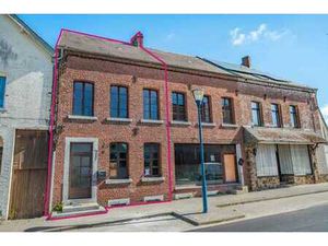 Belle maison à rénover dans le village de Sivry