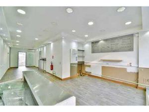 Surface commerciale avec bonne visibilité!